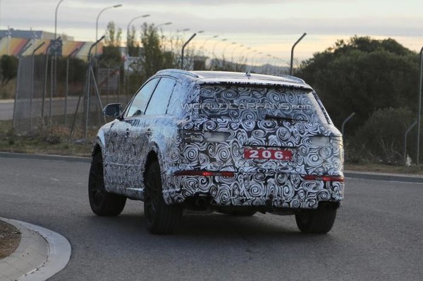 Новый Audi Q7 заметили во время тестов - Фото 5