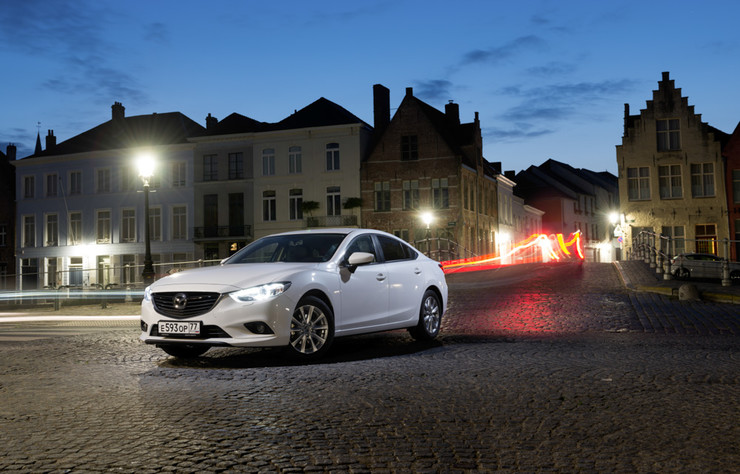 Форма и содержание. Тест-драйв Mazda 6 2.5 - Фото 2