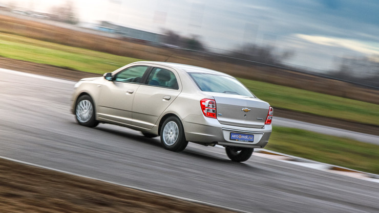 Nissan Almera против Chevrolet Cobalt: у кого богаче внутренний мир? - Фото 11