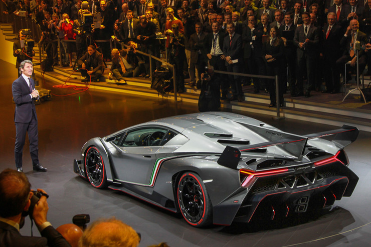 Lamborghini Veneno: «яду мне, яду!»