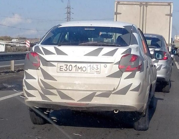 Увеличить Хэтчбек Lada Granta заметили на дорогах - Фото 2