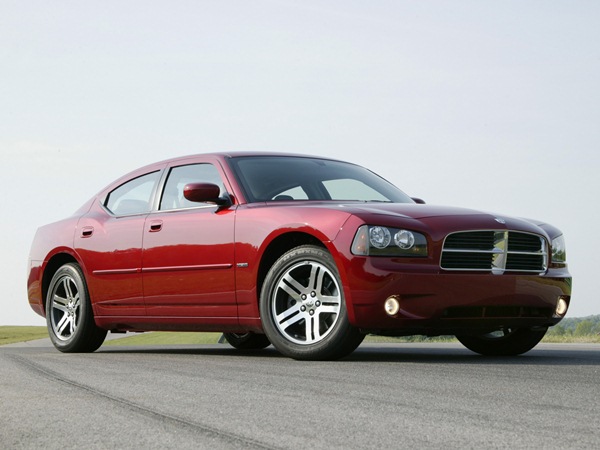 Названы самые уродливые автомобили 2012 года