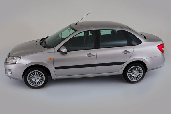 Люксовая версия Lada Granta появится летом Люксовая версия Lada Granta появится летом